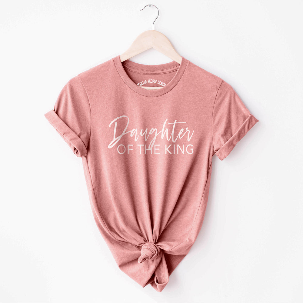 
                  
                     a Daughter of the king shirt in mauve
                  
                